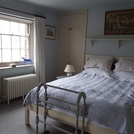 No. 27'S Self-Catering Flat For A Memorable Break. Apartman Bridport Kültér fotó